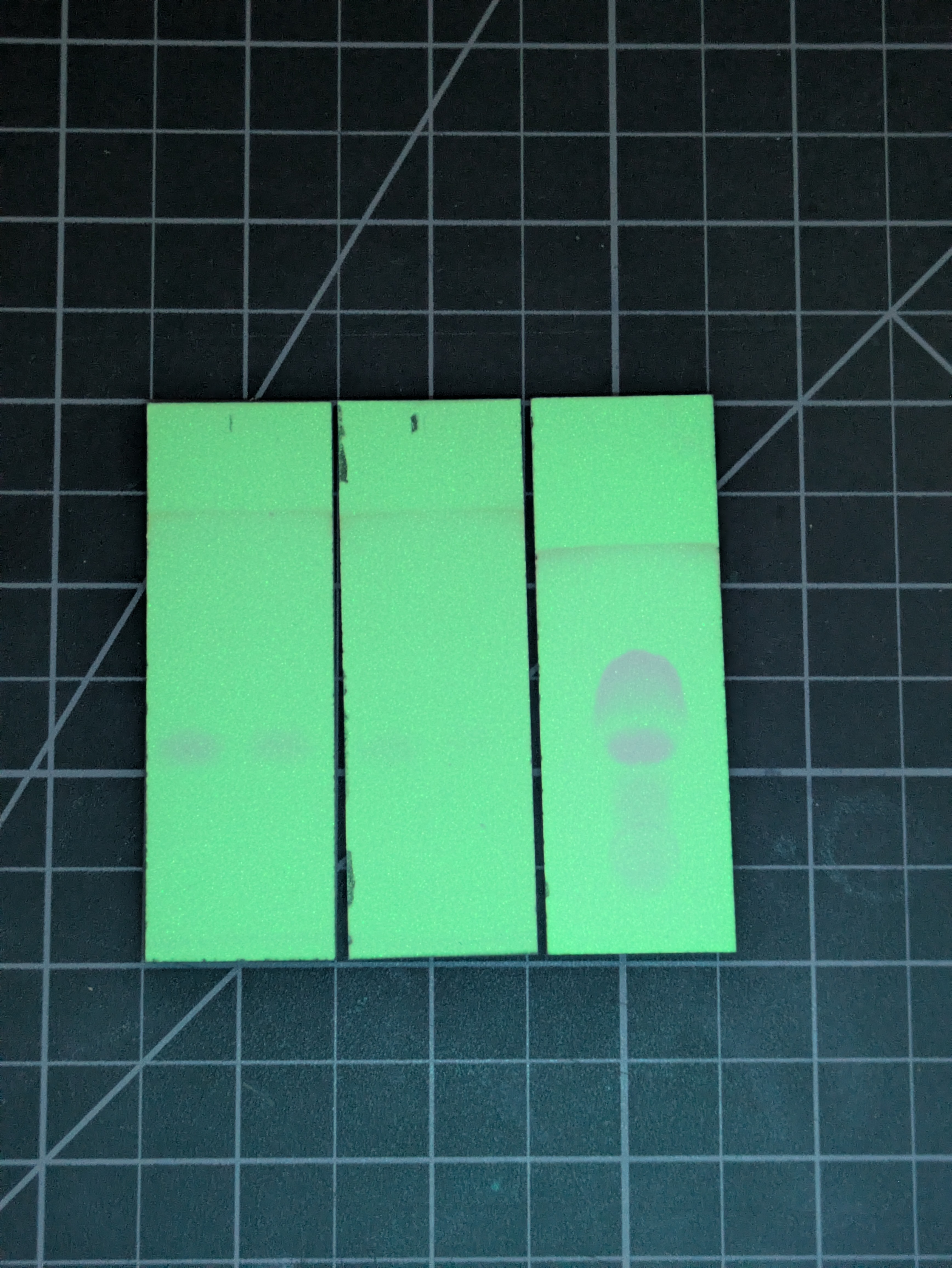 Big smudge (right) relative to the 1000mg/L reference (far left)